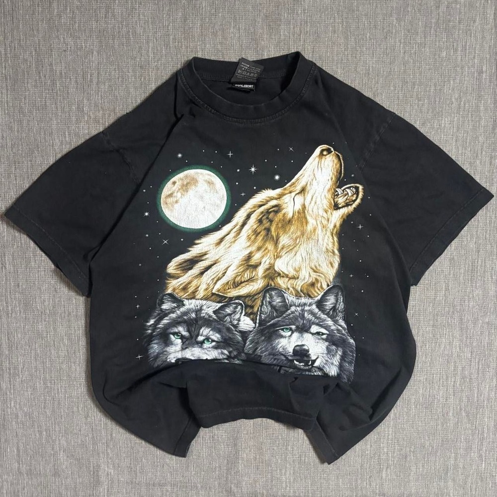 Black Angel Import wolf graphic‎ tee with moon and stars - L